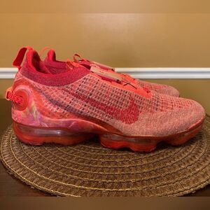 Nike Air VaporMax 2020 Flyknit Team Red size 10 mens CT1823-600